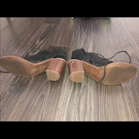 Forever 21 black booties - Picture 6 of 6